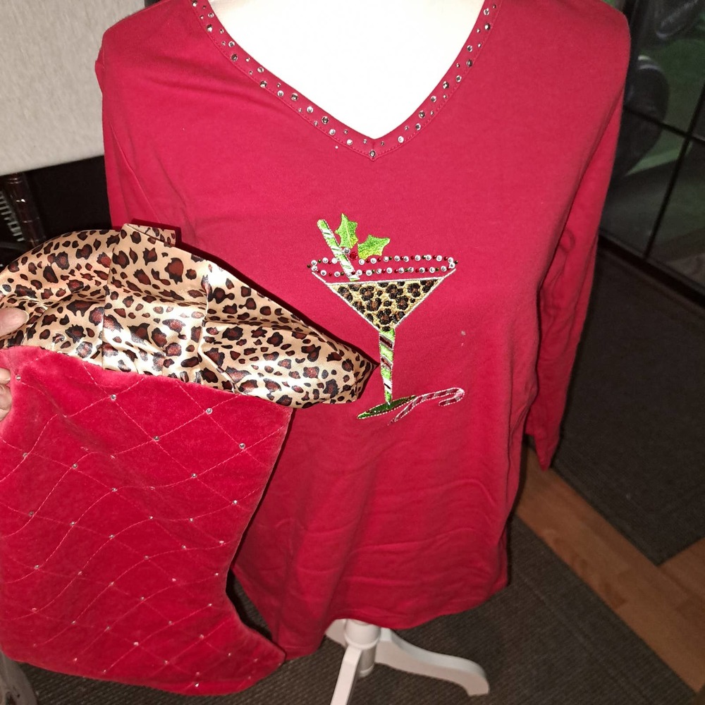 NWT Ready for Gifting! Med Quaker Factory Party Girl t in Gem Stocking